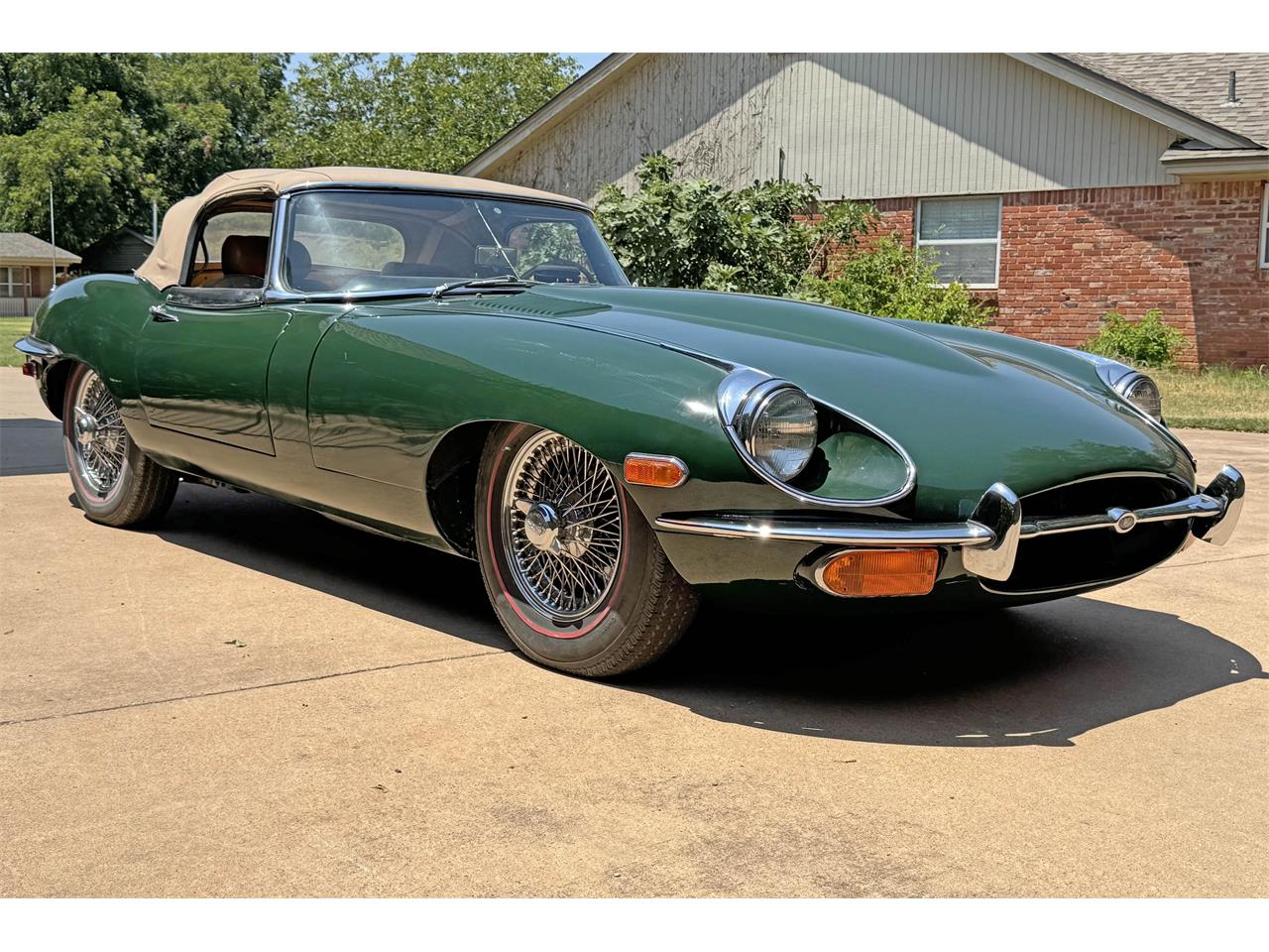 Jaguar-Xke-1971-British-Racing-Green-Biscuit-16