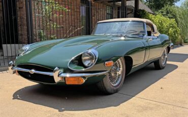 Jaguar-Xke-1971-British-Racing-Green-Biscuit