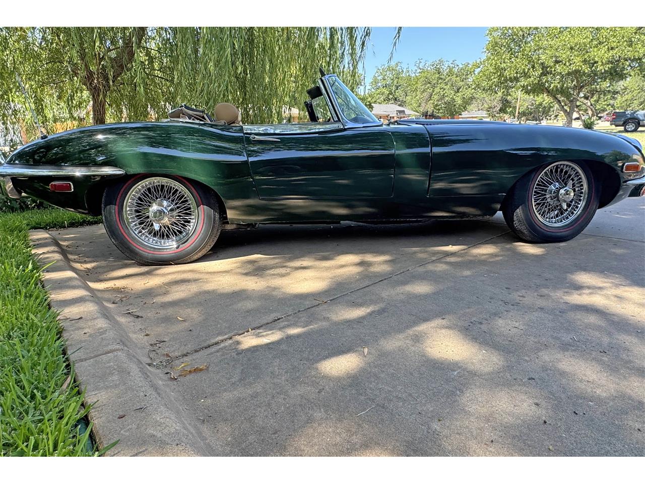 Jaguar-Xke-1971-British-Racing-Green-Biscuit-6