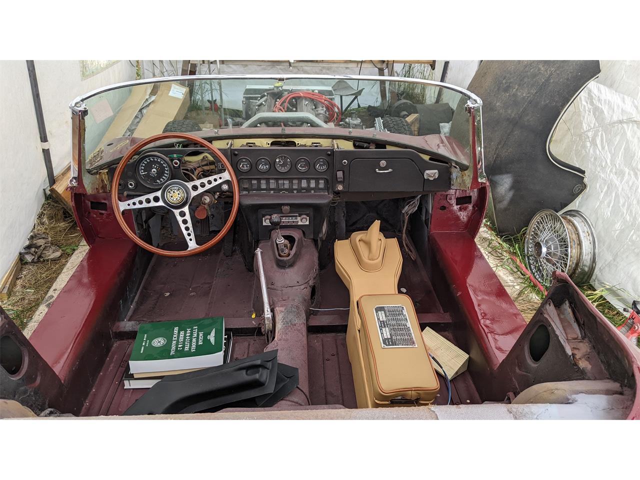 Jaguar-Xke-ii-1969-Signal-Red-Tan-38