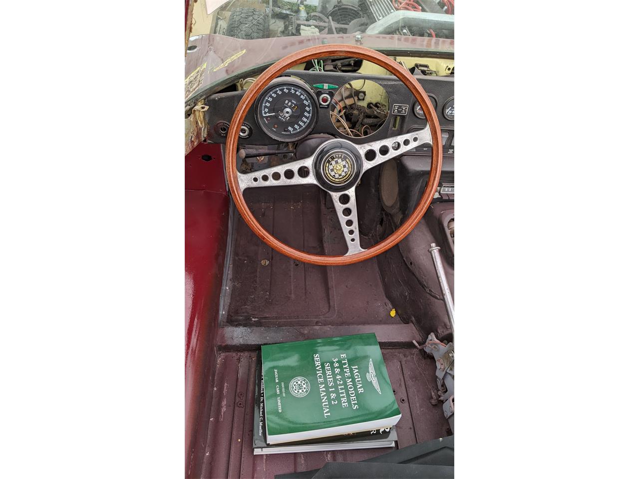 Jaguar-Xke-ii-1969-Signal-Red-Tan-39