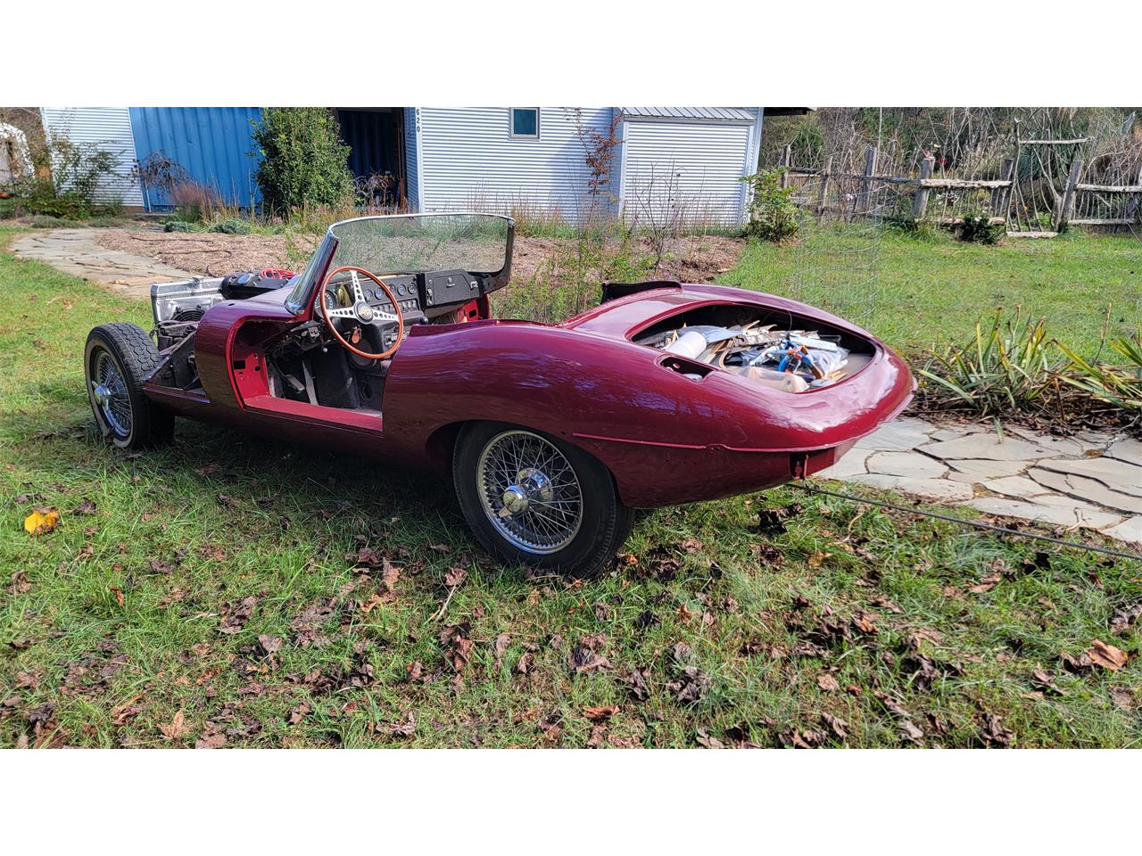 Jaguar-Xke-ii-1969-Signal-Red-Tan-9