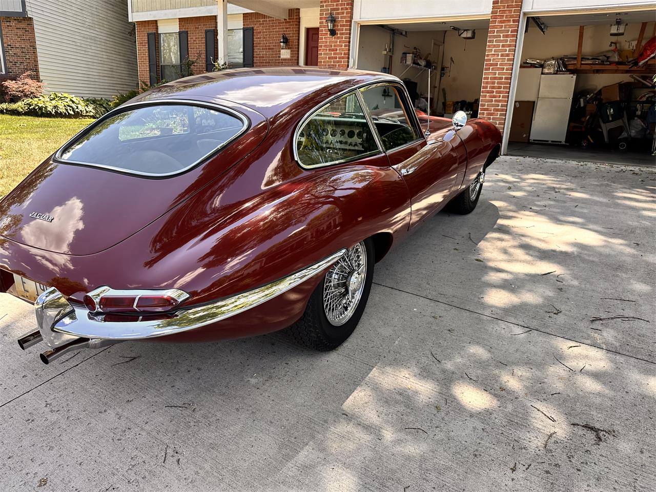 Jaguar-Xke-series-ii-1964-Red-Beige-1
