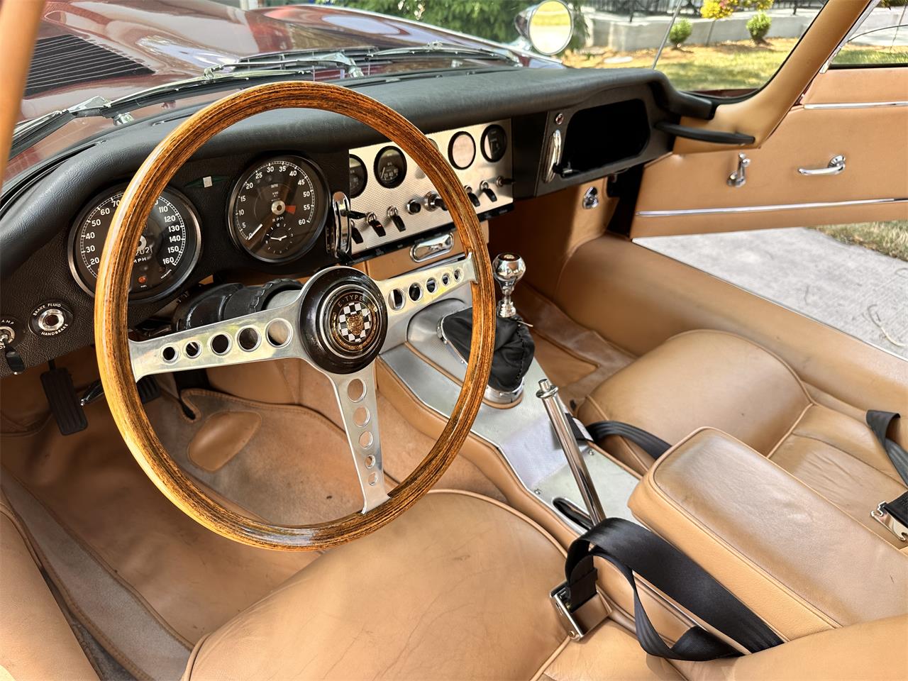 Jaguar-Xke-series-ii-1964-Red-Beige-10