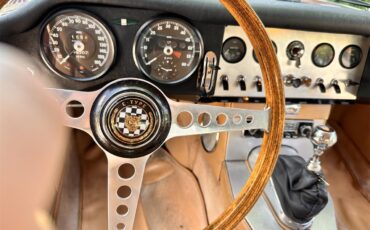 Jaguar-Xke-series-ii-1964-Red-Beige-12