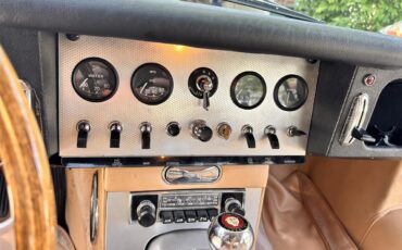 Jaguar-Xke-series-ii-1964-Red-Beige-13