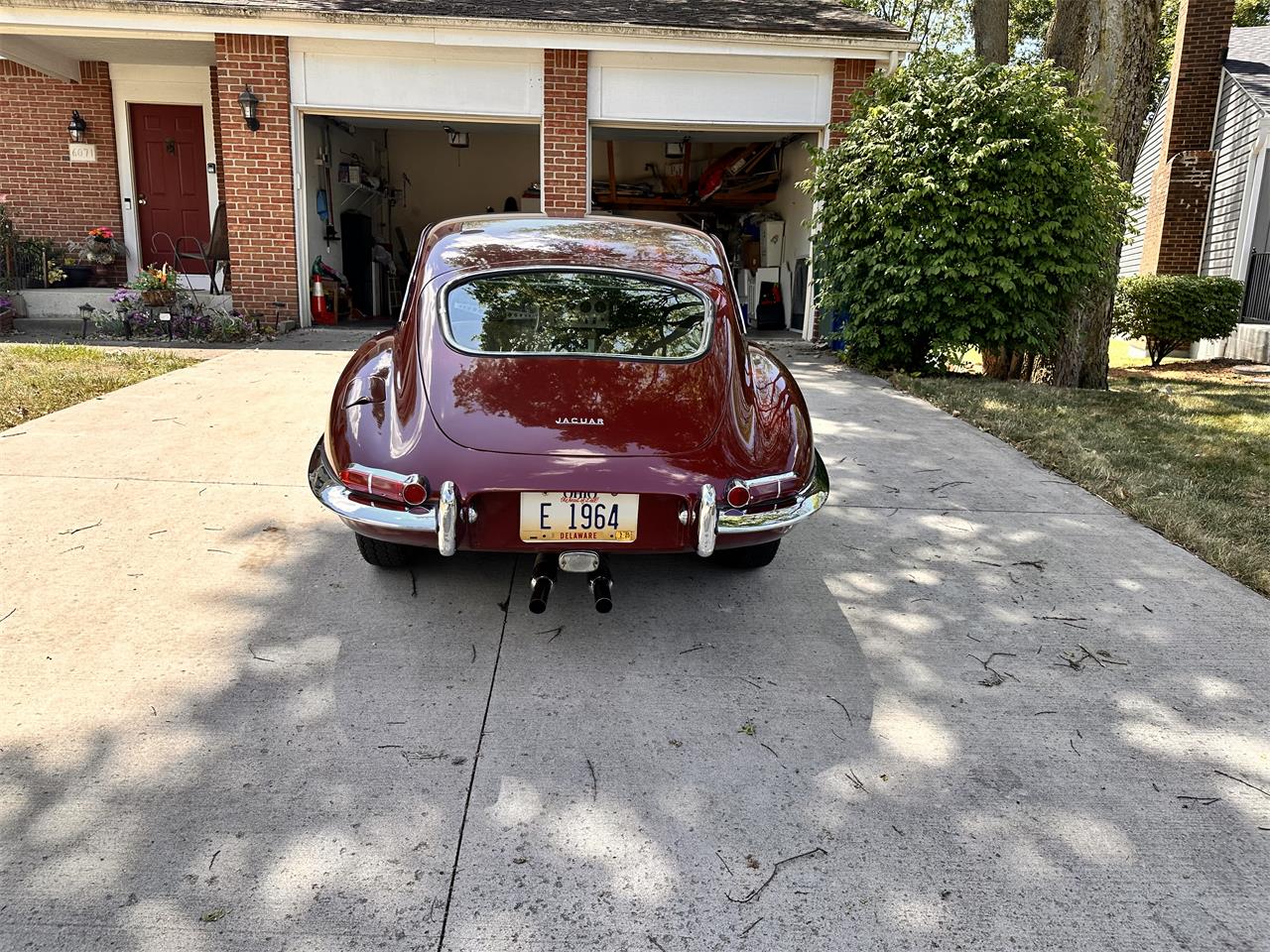 Jaguar-Xke-series-ii-1964-Red-Beige-3