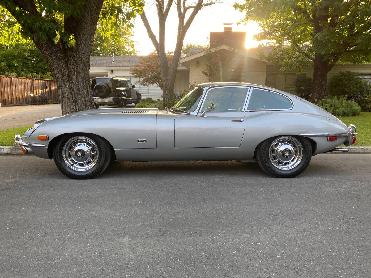 Jaguar-e-type-1971-silver