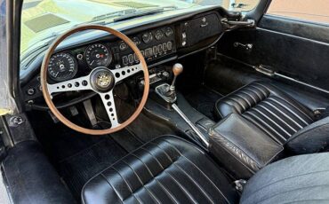 Jaguar-etype-1968-yellow