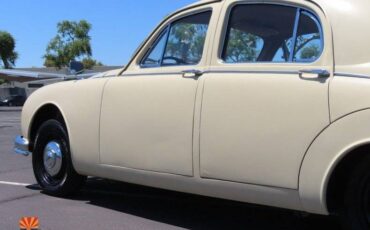 Jaguar-mark-i-1957-18