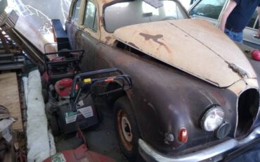Jaguar-mk-1-1956-brown-2