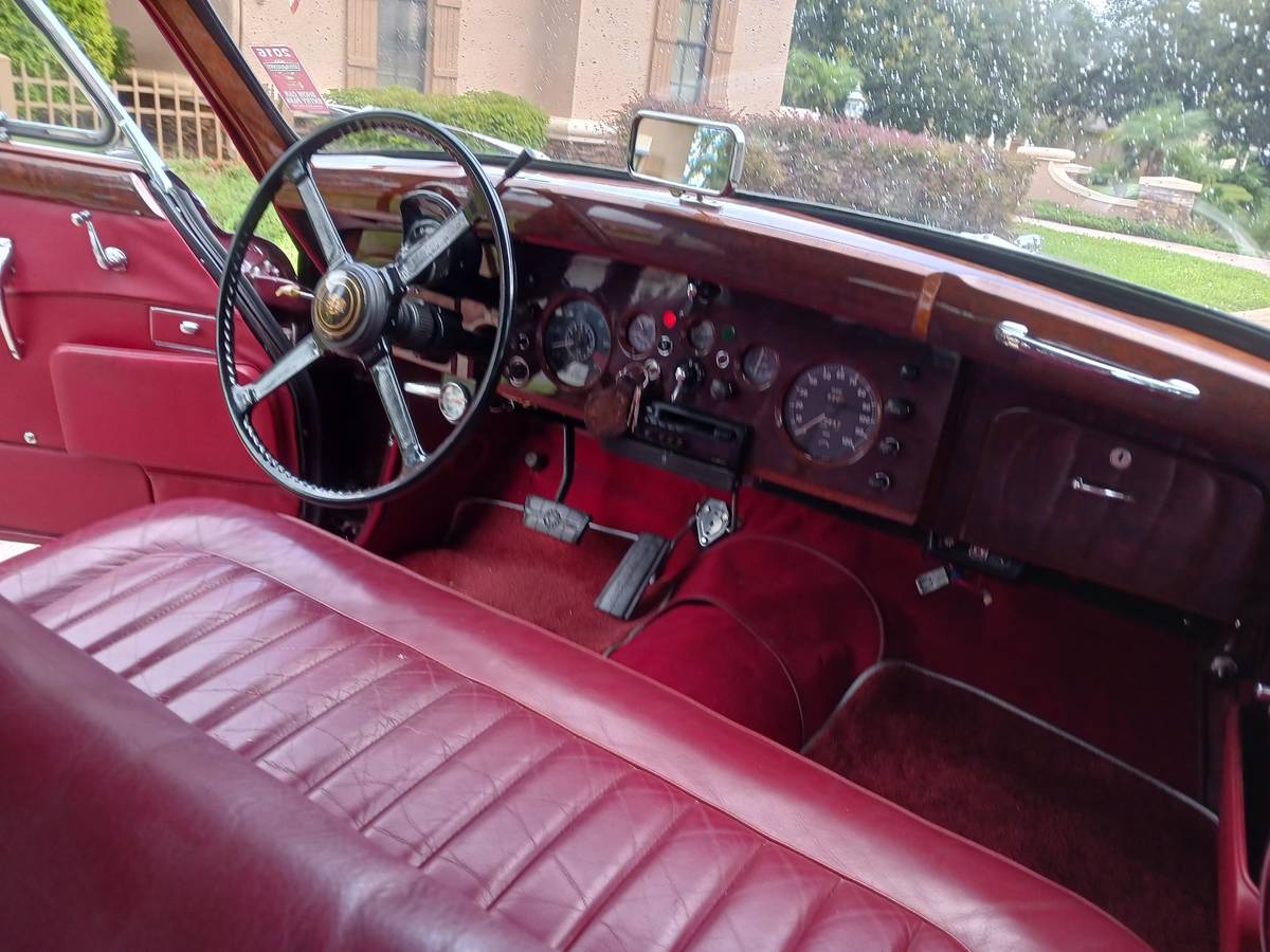 Jaguar-mk-9-1959-custom-1