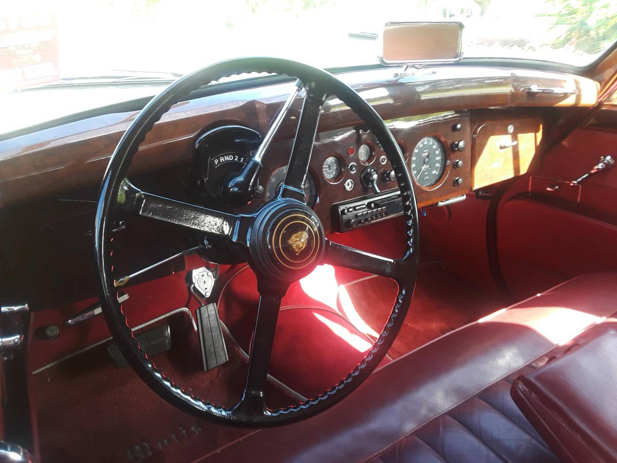 Jaguar-mk-9-1959-custom-13