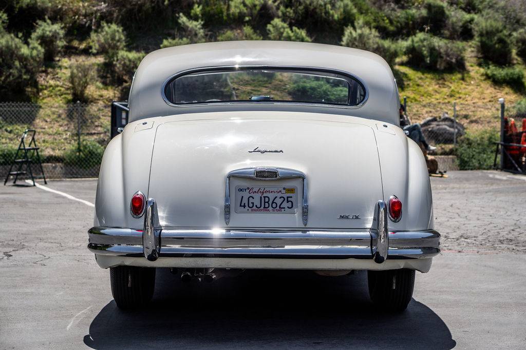 Jaguar-mk-ix-1959-3