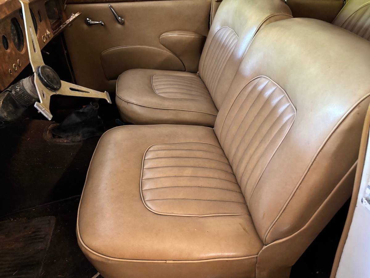 Jaguar-mk1-1957-white-11