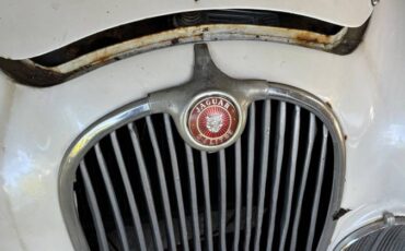 Jaguar-mk1-1957-white-15