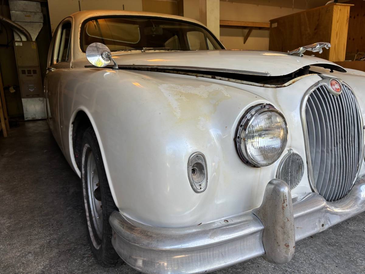 Jaguar-mk1-1957-white-5
