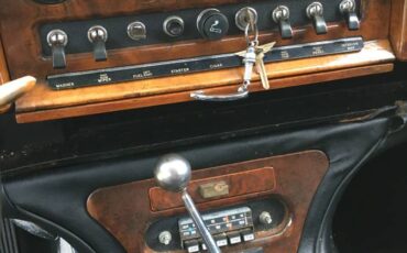 Jaguar-mk10-1964-black-1