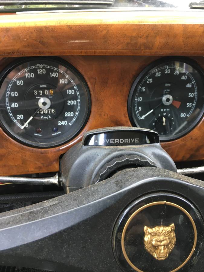 Jaguar-mk10-1964-black-2