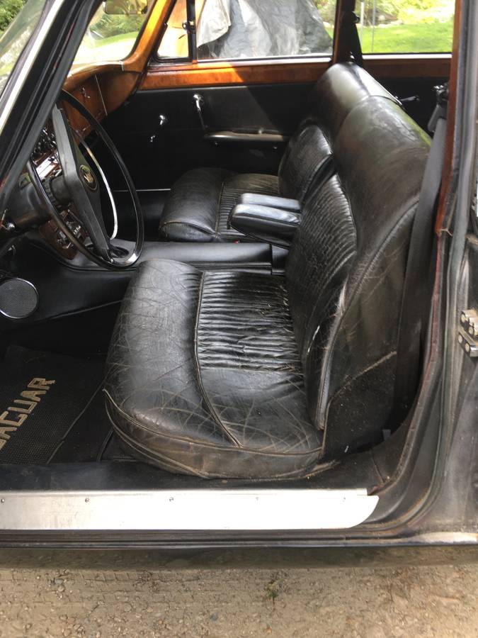 Jaguar-mk10-1964-black-5