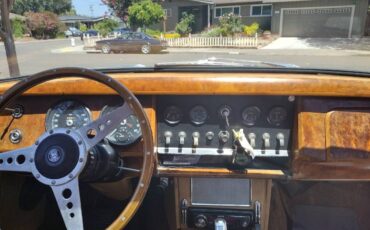 Jaguar-mk2-1960-white-12