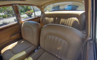 Jaguar-mk2-1960-white-14