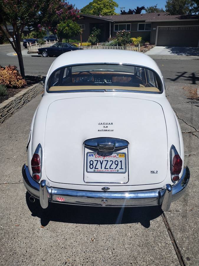 Jaguar-mk2-1960-white-4