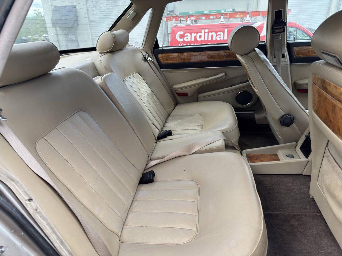 Jaguar-vanden-plas-1988-15