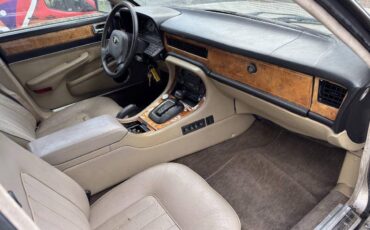 Jaguar-vanden-plas-1988-20