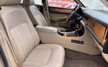 Jaguar-vanden-plas-1988-8