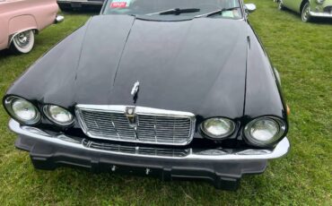 Jaguar-xj-1974-black-9