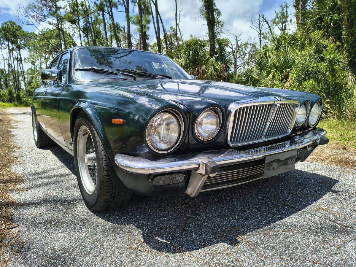 Jaguar-xj-1983-green-2