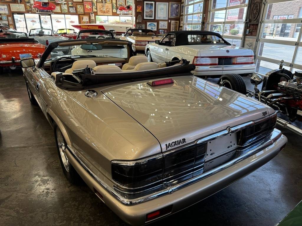 Jaguar-xj-series-1995-silver-79