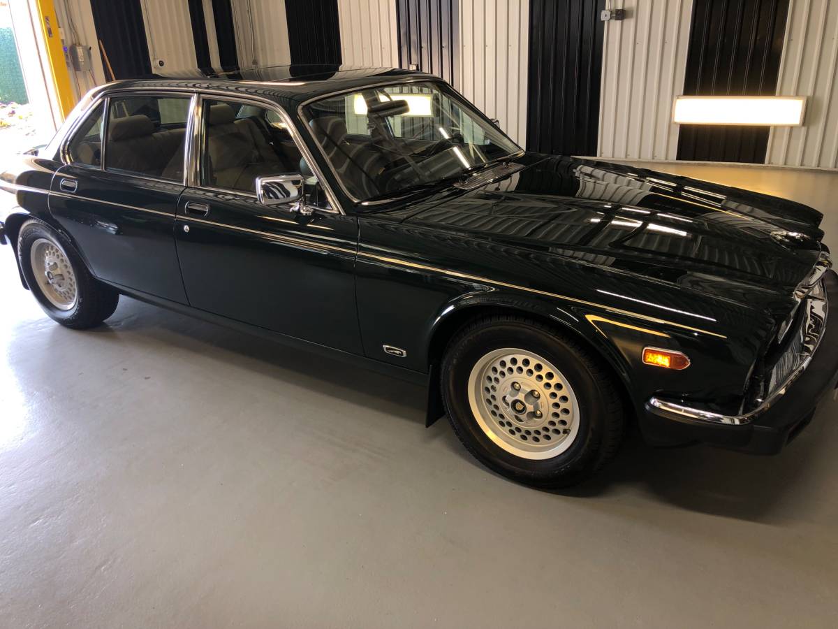 Jaguar-xj-vanden-plas-1989-green-2