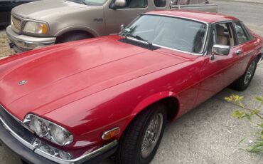 Jaguar-xj12-1989-red-8