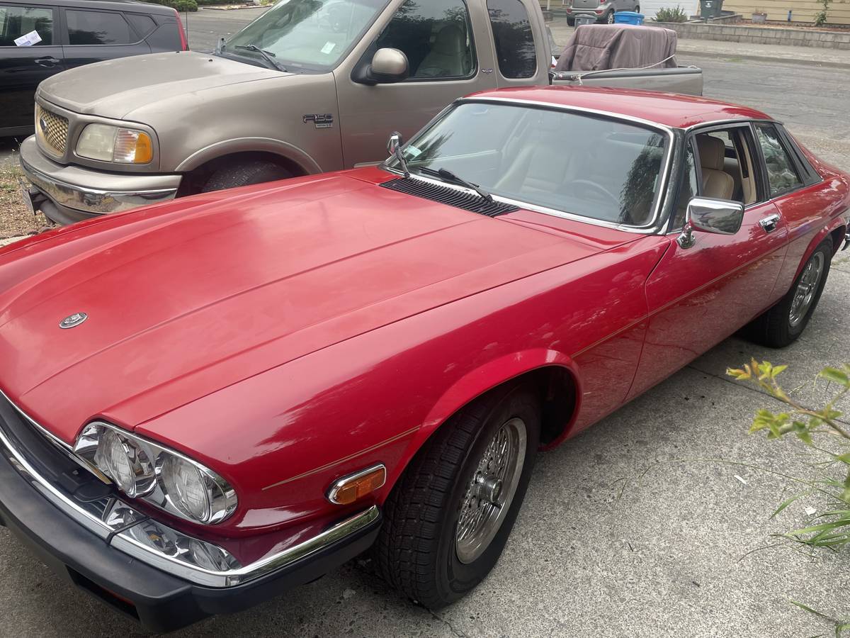 Jaguar-xj12-1989-red-8