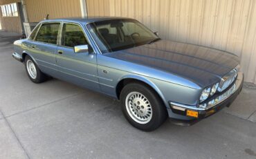 Jaguar-xj6-1988-blue-1