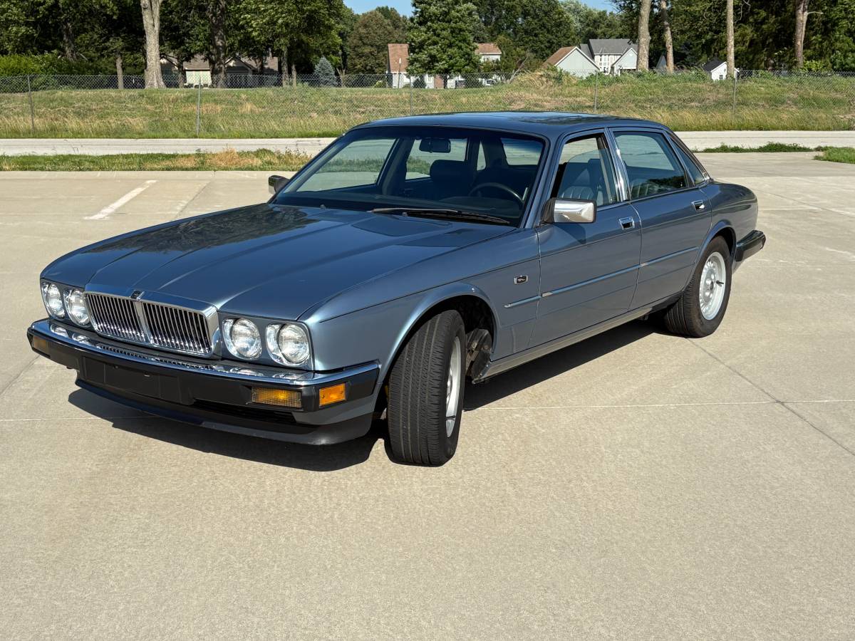 Jaguar-xj6-1988-blue-3