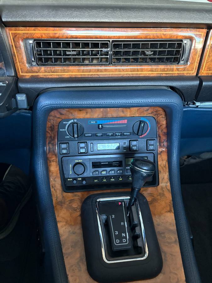 Jaguar-xj6-1988-blue-6