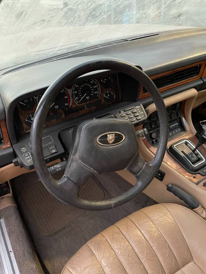Jaguar-xj6-1990-red-12