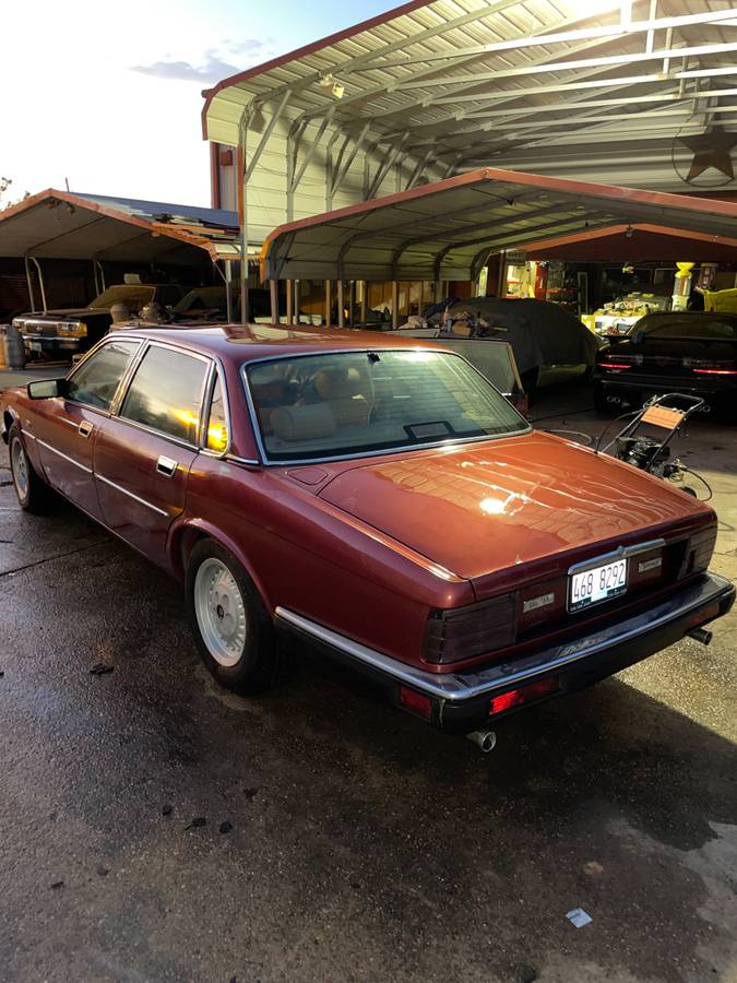 Jaguar-xj6-1990-red-26