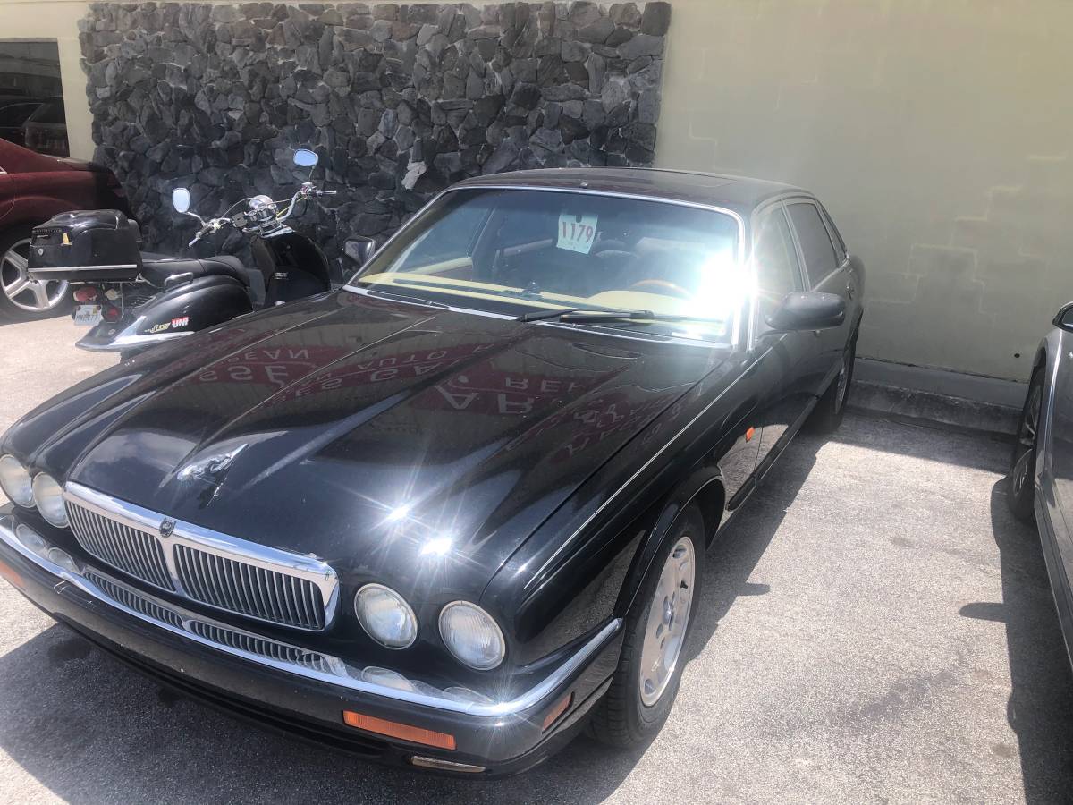 Jaguar-xj6-1995-1