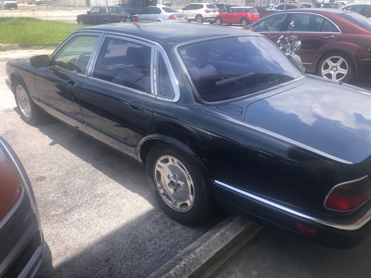 Jaguar-xj6-1995-2