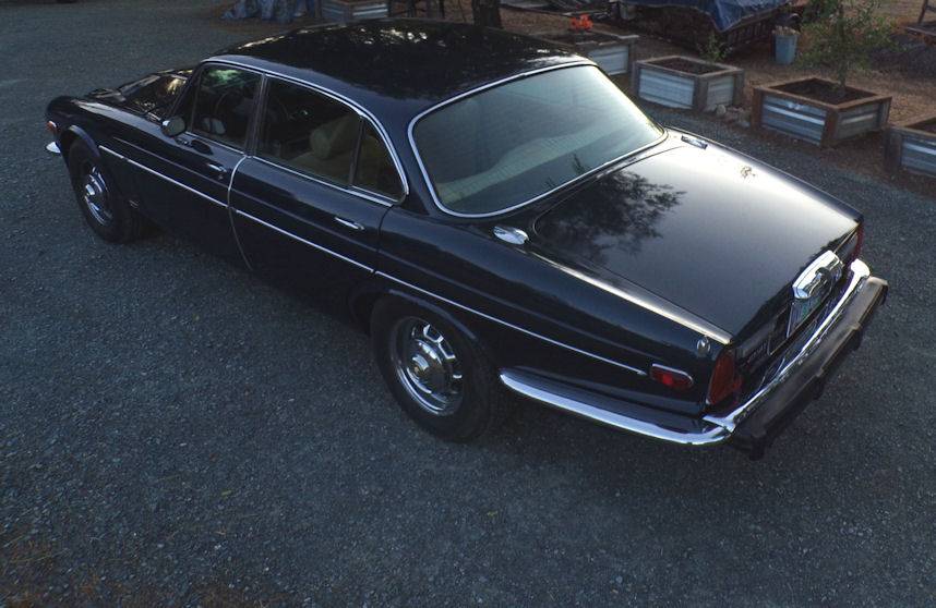 Jaguar-xj6-l-1974-blue-10