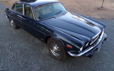 Jaguar-xj6-l-1974-blue-11