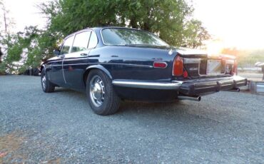 Jaguar-xj6-l-1974-blue-7