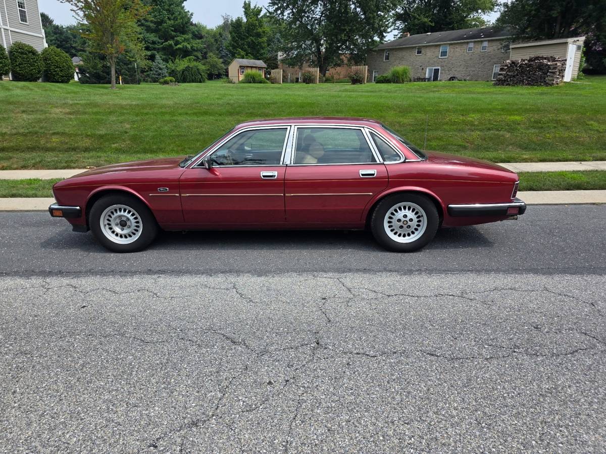 Jaguar-xj6-sovereign-1990-red-4