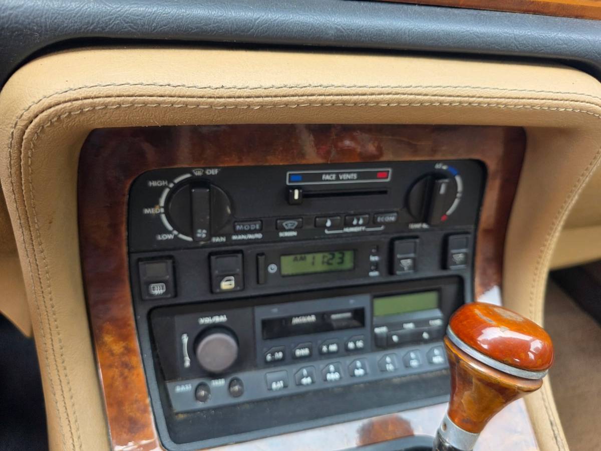 Jaguar-xj6-sovereign-1990-red-5