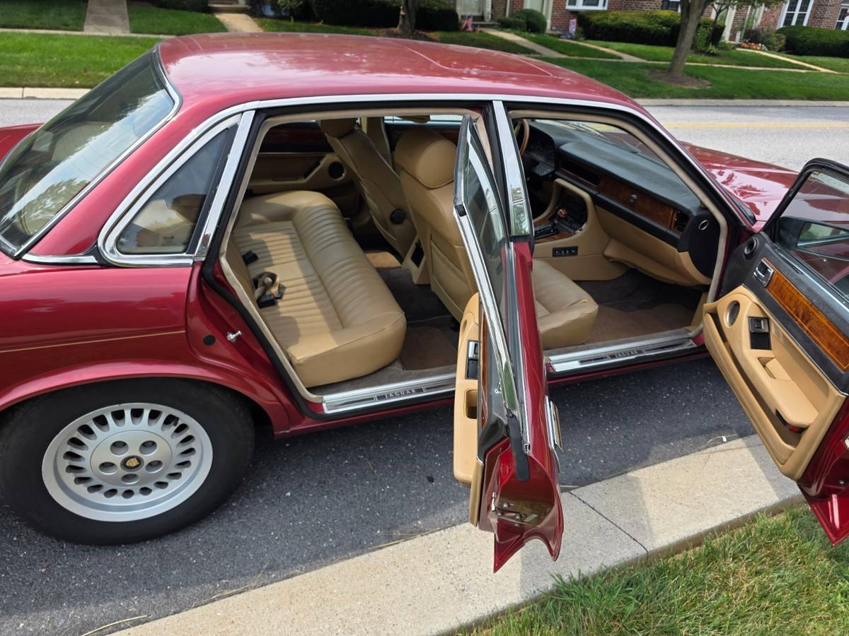 Jaguar-xj6-sovereign-1990-red-7