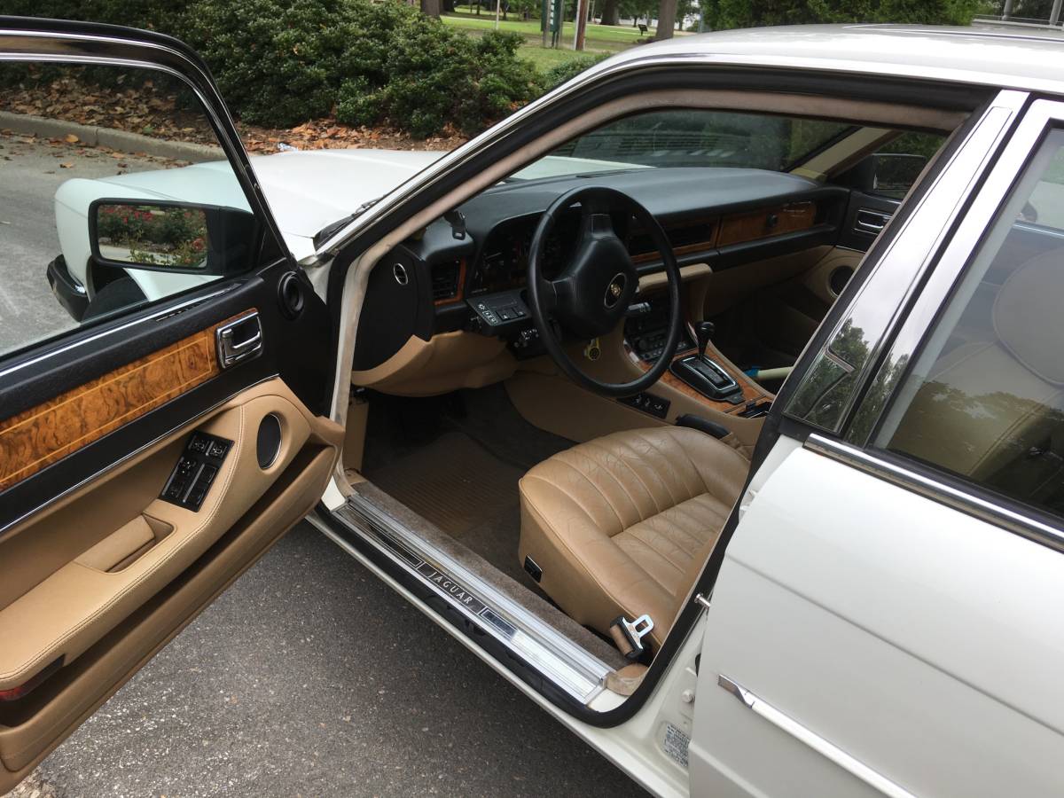 Jaguar-xj6-sovereign-1990-white-1